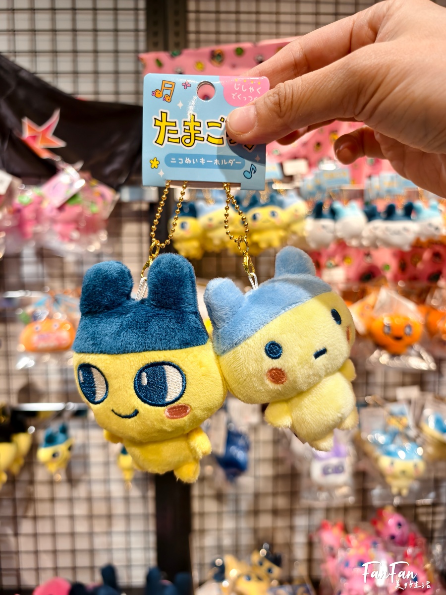 來去Tamagotchi factory原宿體驗概念店！Lab Tama連線交換最新道具、超萌必敗限定款迷你公仔造型瓶！たまごっち ふぁくとり