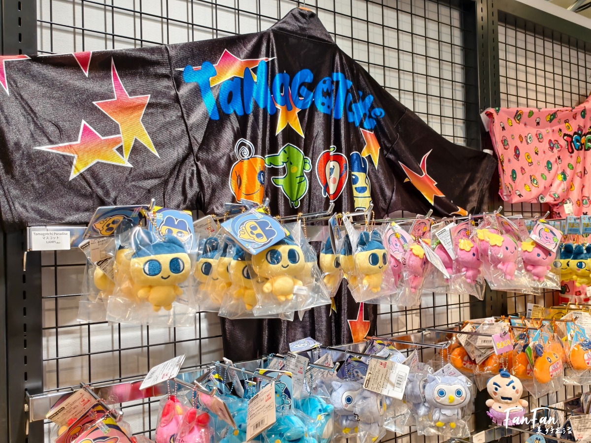 來去Tamagotchi factory原宿體驗概念店！Lab Tama連線交換最新道具、超萌必敗限定款迷你公仔造型瓶！たまごっち ふぁくとり