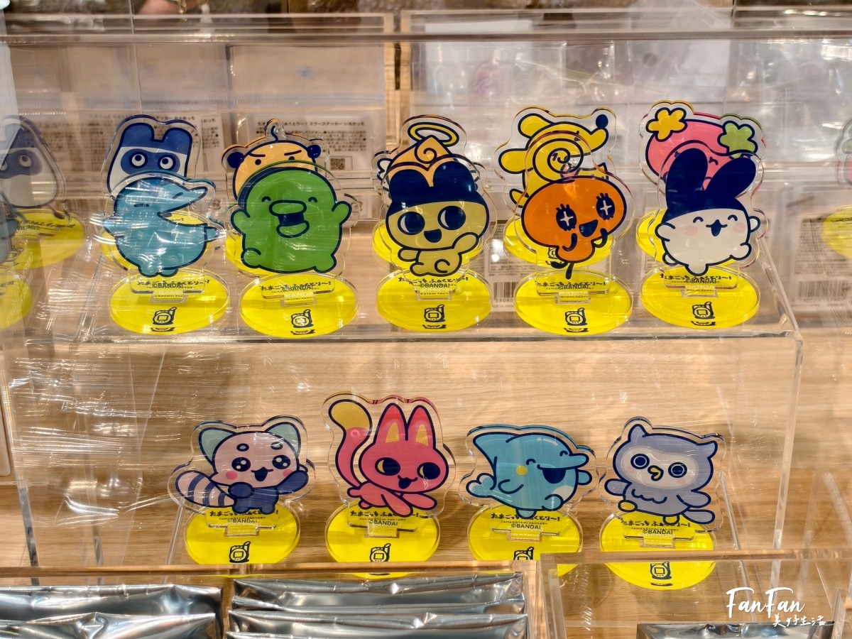 來去Tamagotchi factory原宿體驗概念店！Lab Tama連線交換最新道具、超萌必敗限定款迷你公仔造型瓶！たまごっち ふぁくとり