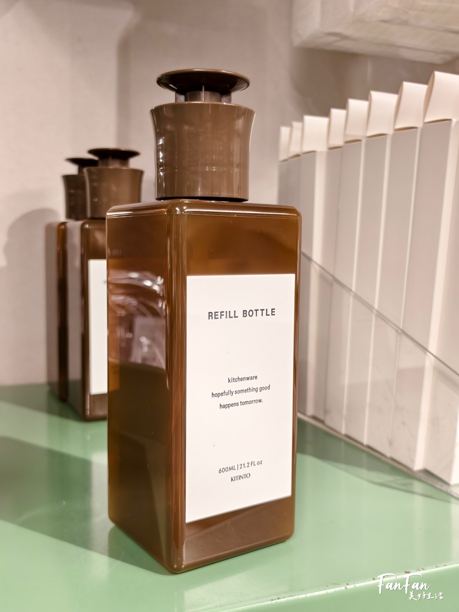 3COINS實用小物開箱推薦！人氣商品搶先看：3COINS必逛必買！日本百元雜貨店スリーコインズ｜原宿旗艦店