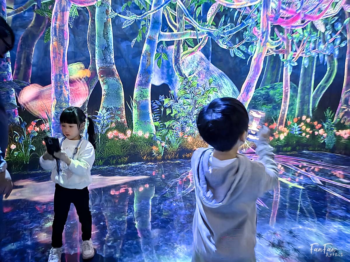 東京必去打卡景點!豐洲TeamLab Planets TOKYO DMM展覽參觀攻略!東京最夢幻的沈浸式互動藝術展覽 - 第50張圖 東京必去打卡景點!豐洲TeamLab Planets TOKYO DMM展覽參觀攻略!東京最夢幻的沈浸式互動藝術展覽