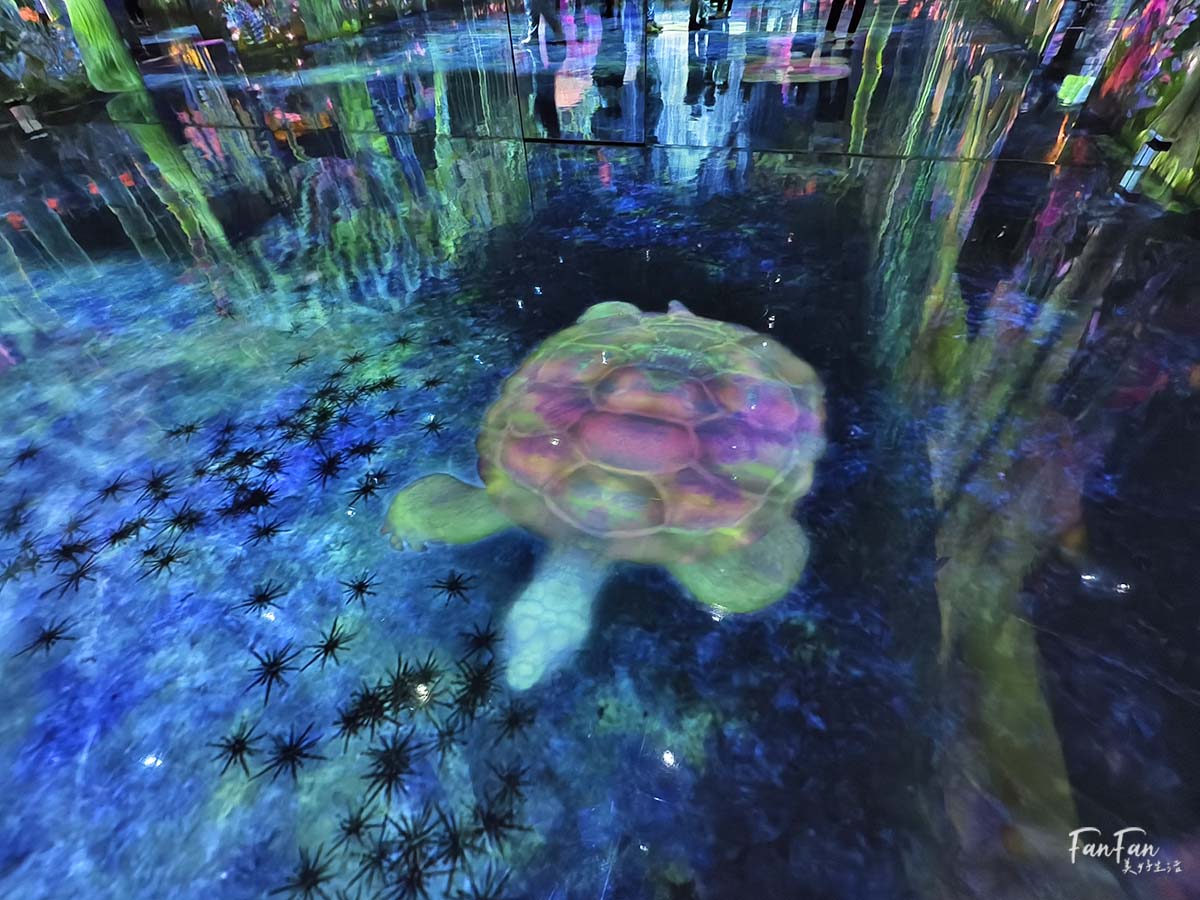 東京必去打卡景點!豐洲TeamLab Planets TOKYO DMM展覽參觀攻略!東京最夢幻的沈浸式互動藝術展覽 - 第53張圖 東京必去打卡景點!豐洲TeamLab Planets TOKYO DMM展覽參觀攻略!東京最夢幻的沈浸式互動藝術展覽