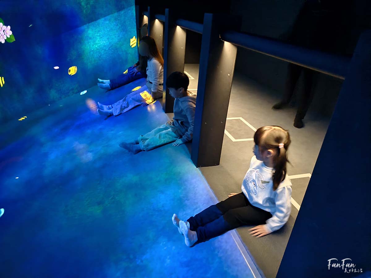 東京必去打卡景點!豐洲TeamLab Planets TOKYO DMM展覽參觀攻略!東京最夢幻的沈浸式互動藝術展覽 - 第30張圖 東京必去打卡景點!豐洲TeamLab Planets TOKYO DMM展覽參觀攻略!東京最夢幻的沈浸式互動藝術展覽