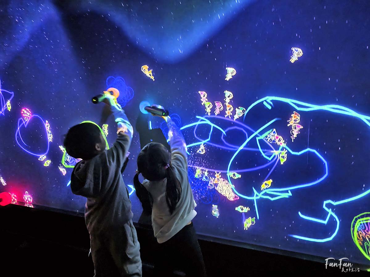 東京必去打卡景點!豐洲TeamLab Planets TOKYO DMM展覽參觀攻略!東京最夢幻的沈浸式互動藝術展覽 - 第59張圖 東京必去打卡景點!豐洲TeamLab Planets TOKYO DMM展覽參觀攻略!東京最夢幻的沈浸式互動藝術展覽