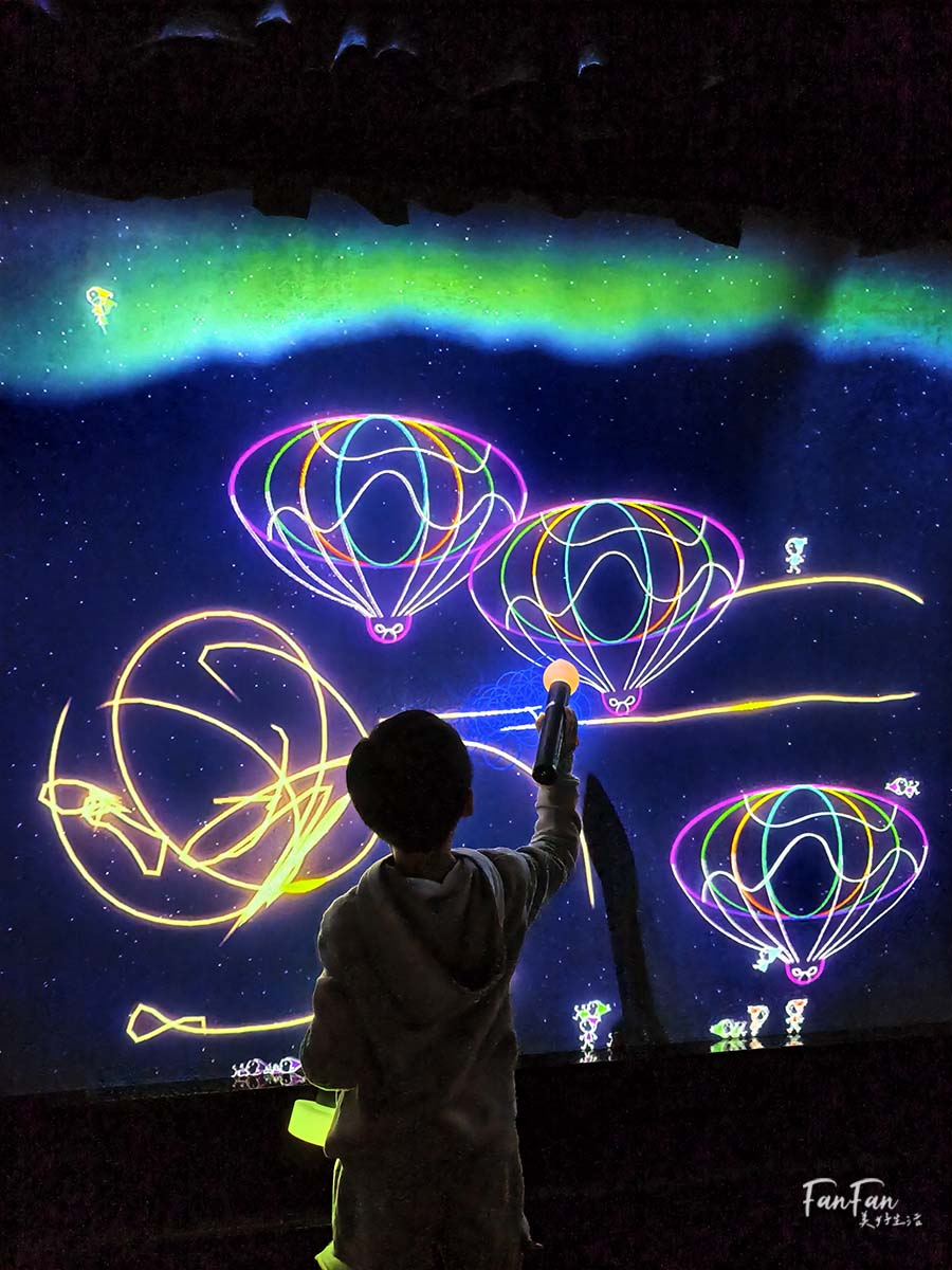 東京必去打卡景點!豐洲TeamLab Planets TOKYO DMM展覽參觀攻略!東京最夢幻的沈浸式互動藝術展覽 - 第61張圖 東京必去打卡景點!豐洲TeamLab Planets TOKYO DMM展覽參觀攻略!東京最夢幻的沈浸式互動藝術展覽