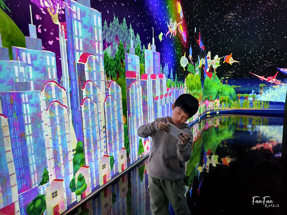 東京必去打卡景點!豐洲TeamLab Planets TOKYO DMM展覽參觀攻略!東京最夢幻的沈浸式互動藝術展覽 - 第62張圖 東京必去打卡景點!豐洲TeamLab Planets TOKYO DMM展覽參觀攻略!東京最夢幻的沈浸式互動藝術展覽